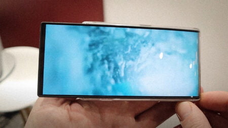 Opmerkelijk: Conceptphone met uitrolbaar scherm van Motorola Motorola Rizr