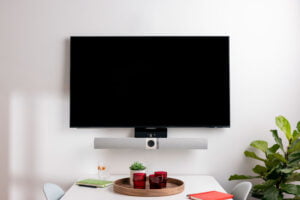 Owl Bar onder een tv