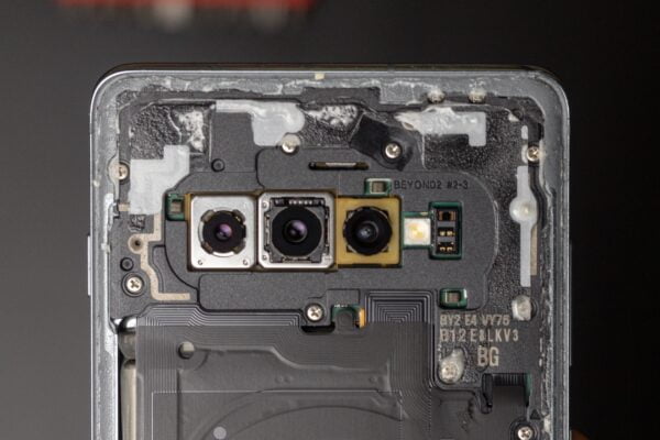 Repair a smartphone