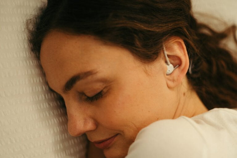 Philips-TAN7808 headphones a sleep