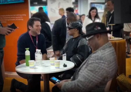 Stevie Wonder over Nederlandse BREGGZ Audio: ‘Wow, dit is echt goed geluid!’