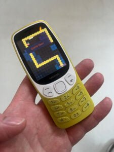 Nokia 3210 met daarop Snake.