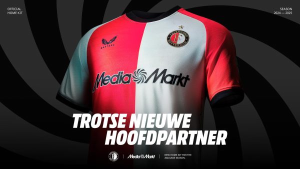 Shirt van Feyenoord met daarop het logo van Mediamarkt.