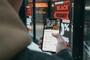 ‘Jongeren wachten massaal met aankopen tot Black Friday’ Black Friday bij Mediamarkt