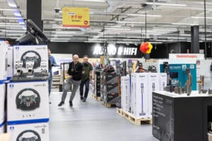 84-jarige wint 1 minuut gratis winkelen bij MediaMarkt