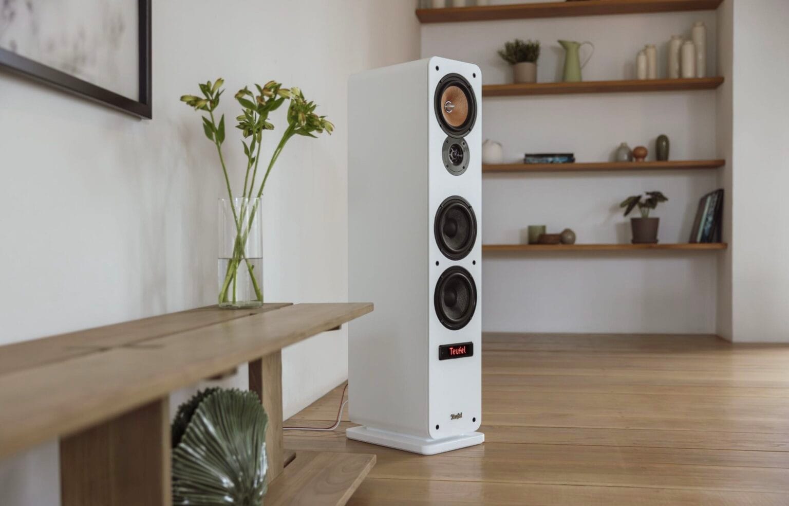 De nieuwe speaker van Teufel in een woonkamer